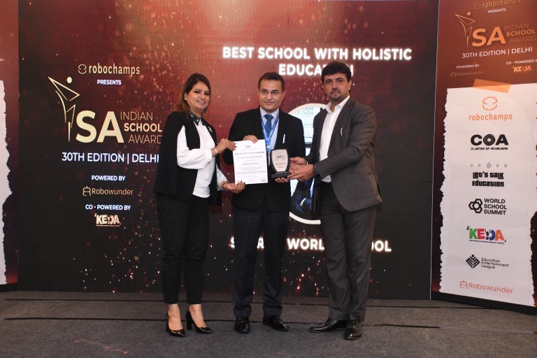 Sharda World School Honoured with Prestigious Indian School Awards 2025